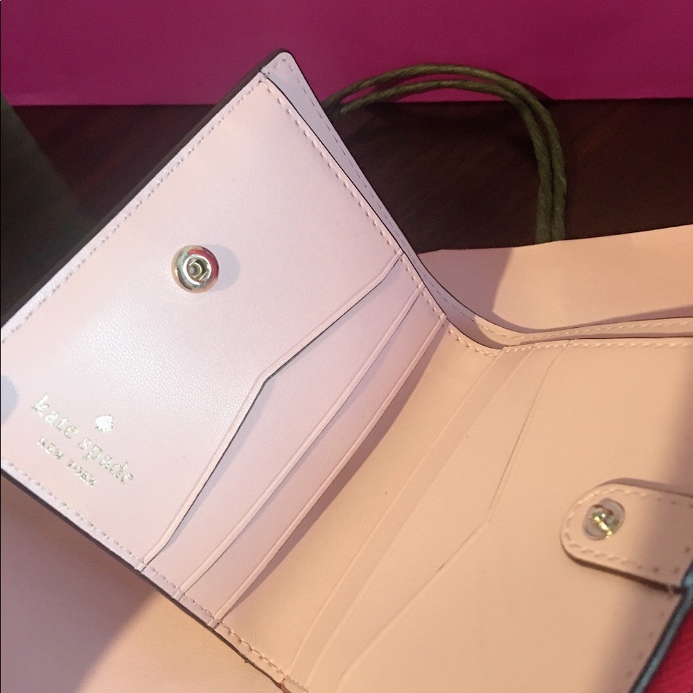 Wallet - Picture 4 of 5